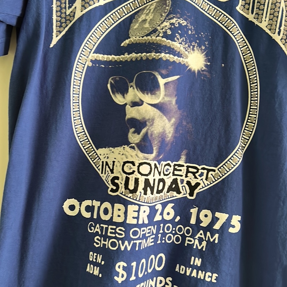 Urban Outfitters Elton John Graphic Tee Size S - Picture 3 of 4